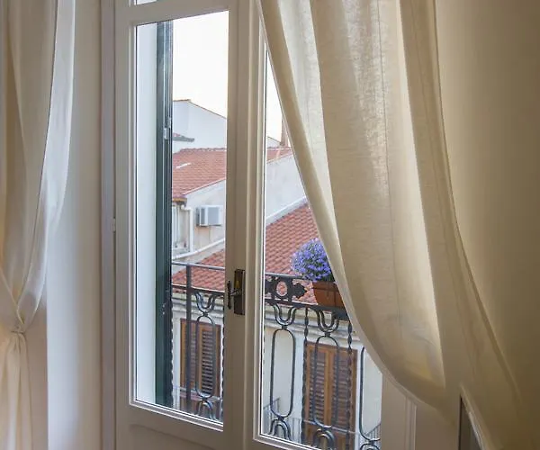 Azzurro Panzió 4*