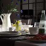 Azzurro Couette-café