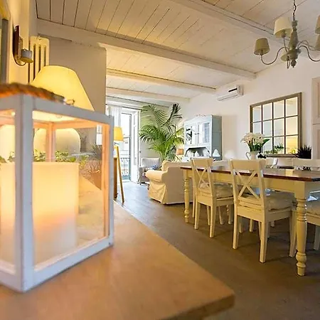 Azzurro Bed and Breakfast 4*
