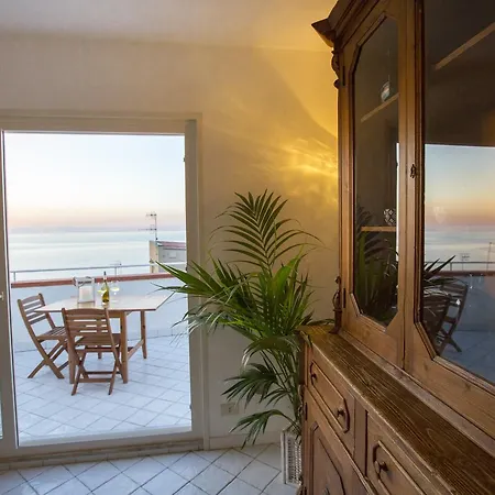 Azzurro Bed & Breakfast